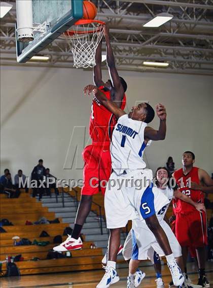 Thumbnail 3 in Cinco Ranch vs. Pasadena (McDonald's Texas Invitational) photogallery.