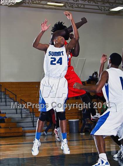 Thumbnail 1 in Cinco Ranch vs. Pasadena (McDonald's Texas Invitational) photogallery.