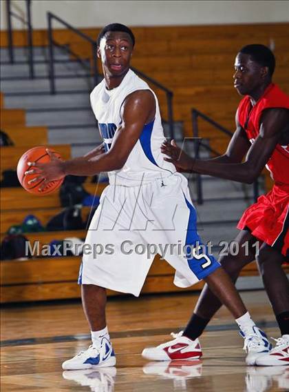 Thumbnail 3 in Cinco Ranch vs. Pasadena (McDonald's Texas Invitational) photogallery.