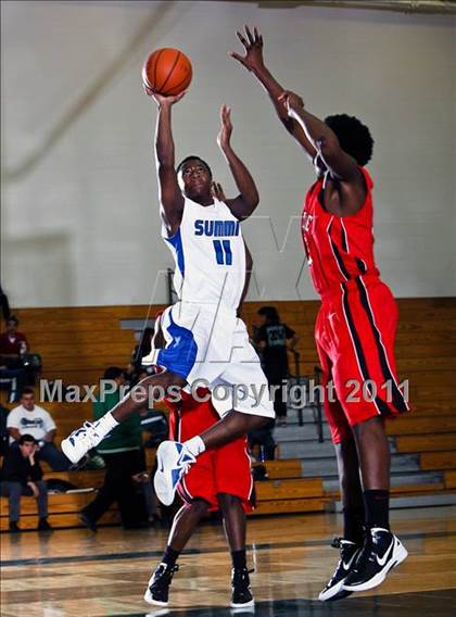 Thumbnail 2 in Cinco Ranch vs. Pasadena (McDonald's Texas Invitational) photogallery.