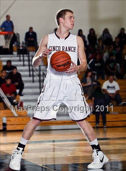 Thumbnail 2 in Cinco Ranch vs. Pasadena (McDonald's Texas Invitational) photogallery.