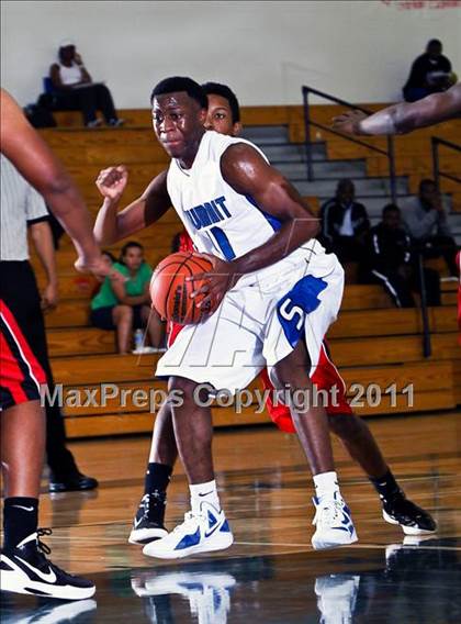 Thumbnail 3 in Cinco Ranch vs. Pasadena (McDonald's Texas Invitational) photogallery.