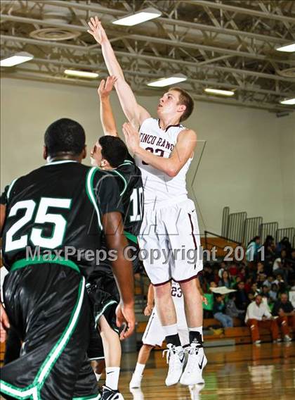 Thumbnail 2 in Cinco Ranch vs. Pasadena (McDonald's Texas Invitational) photogallery.