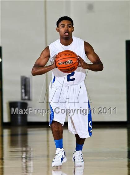 Thumbnail 2 in Cinco Ranch vs. Pasadena (McDonald's Texas Invitational) photogallery.