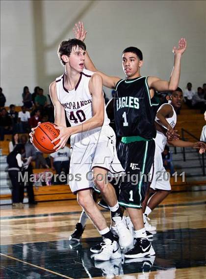 Thumbnail 1 in Cinco Ranch vs. Pasadena (McDonald's Texas Invitational) photogallery.