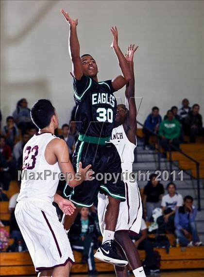 Thumbnail 1 in Cinco Ranch vs. Pasadena (McDonald's Texas Invitational) photogallery.