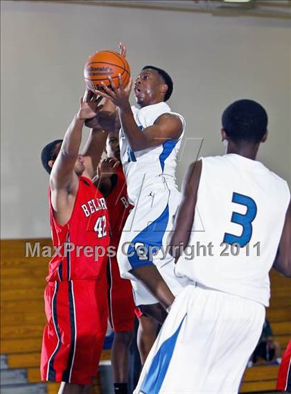 Thumbnail 2 in Cinco Ranch vs. Pasadena (McDonald's Texas Invitational) photogallery.