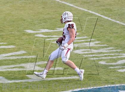 Thumbnail 2 in Corona del Mar vs. Sacred Heart Prep (CIF State D3 Final) photogallery.