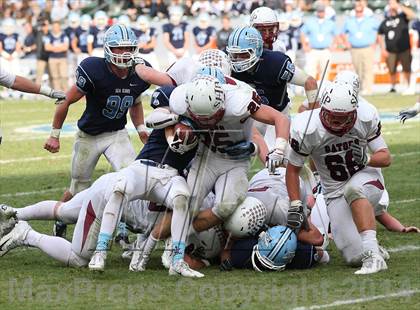Thumbnail 2 in Corona del Mar vs. Sacred Heart Prep (CIF State D3 Final) photogallery.