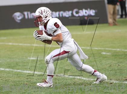 Thumbnail 2 in Corona del Mar vs. Sacred Heart Prep (CIF State D3 Final) photogallery.