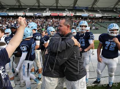 Thumbnail 3 in Corona del Mar vs. Sacred Heart Prep (CIF State D3 Final) photogallery.