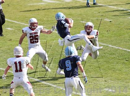 Thumbnail 2 in Corona del Mar vs. Sacred Heart Prep (CIF State D3 Final) photogallery.