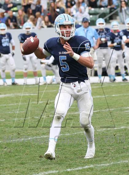 Thumbnail 2 in Corona del Mar vs. Sacred Heart Prep (CIF State D3 Final) photogallery.