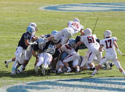 Thumbnail 2 in Corona del Mar vs. Sacred Heart Prep (CIF State D3 Final) photogallery.