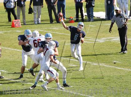 Thumbnail 3 in Corona del Mar vs. Sacred Heart Prep (CIF State D3 Final) photogallery.