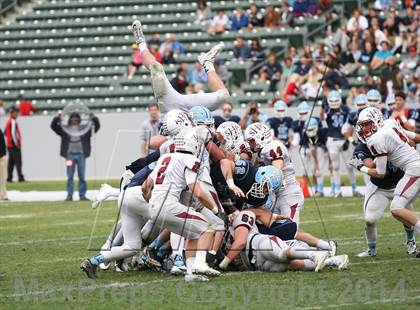 Thumbnail 3 in Corona del Mar vs. Sacred Heart Prep (CIF State D3 Final) photogallery.