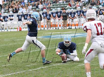 Thumbnail 1 in Corona del Mar vs. Sacred Heart Prep (CIF State D3 Final) photogallery.