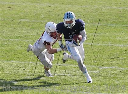 Thumbnail 1 in Corona del Mar vs. Sacred Heart Prep (CIF State D3 Final) photogallery.