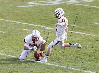 Thumbnail 3 in Corona del Mar vs. Sacred Heart Prep (CIF State D3 Final) photogallery.