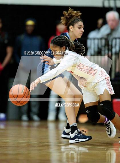 Thumbnail 1 in Bell vs Trinity photogallery.