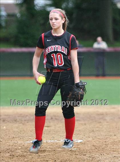 Thumbnail 1 in Hunterdon Central vs Livingston (NJSIAA Group 4 Semifinal) photogallery.