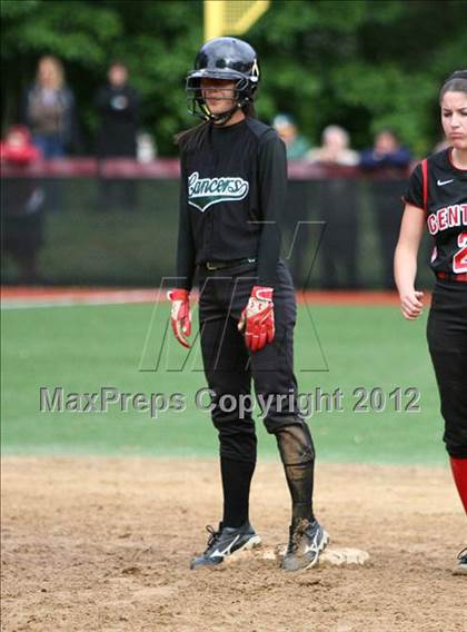 Thumbnail 3 in Hunterdon Central vs Livingston (NJSIAA Group 4 Semifinal) photogallery.