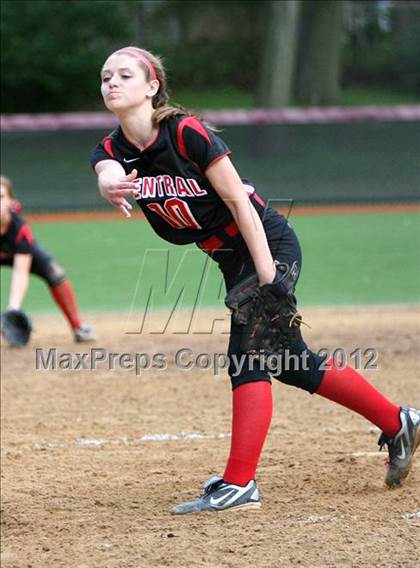 Thumbnail 3 in Hunterdon Central vs Livingston (NJSIAA Group 4 Semifinal) photogallery.