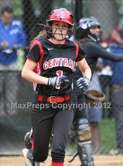 Thumbnail 1 in Hunterdon Central vs Livingston (NJSIAA Group 4 Semifinal) photogallery.