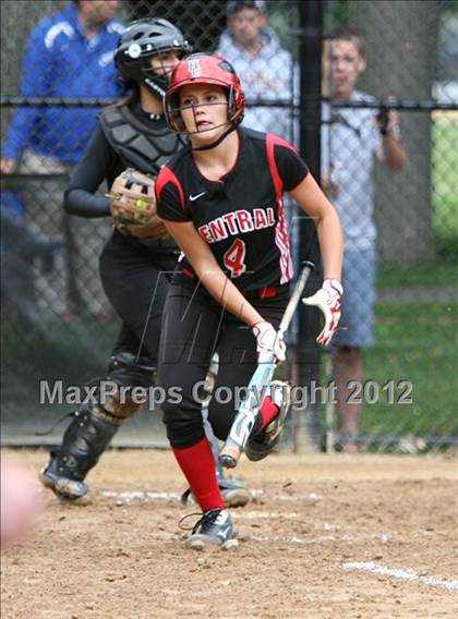Thumbnail 2 in Hunterdon Central vs Livingston (NJSIAA Group 4 Semifinal) photogallery.