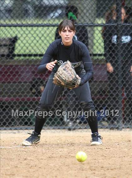 Thumbnail 3 in Hunterdon Central vs Livingston (NJSIAA Group 4 Semifinal) photogallery.