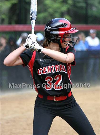 Thumbnail 2 in Hunterdon Central vs Livingston (NJSIAA Group 4 Semifinal) photogallery.