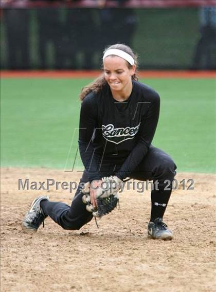 Thumbnail 2 in Hunterdon Central vs Livingston (NJSIAA Group 4 Semifinal) photogallery.