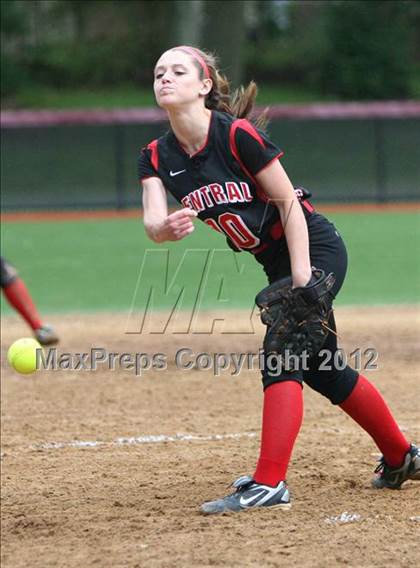 Thumbnail 1 in Hunterdon Central vs Livingston (NJSIAA Group 4 Semifinal) photogallery.