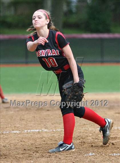 Thumbnail 2 in Hunterdon Central vs Livingston (NJSIAA Group 4 Semifinal) photogallery.