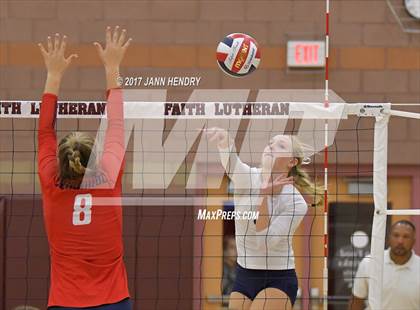 Thumbnail 2 in Coronado vs. Shadow Ridge (NIAA 4A State Semifinal) photogallery.
