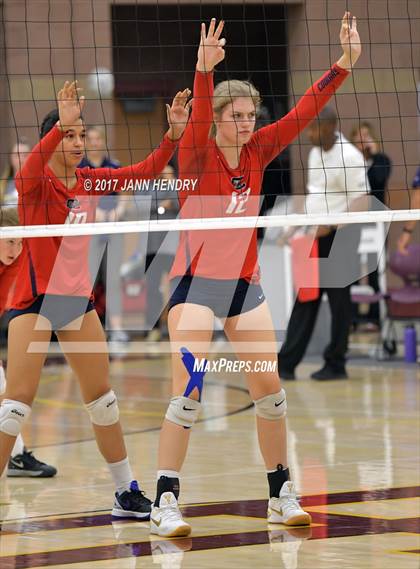 Thumbnail 2 in Coronado vs. Shadow Ridge (NIAA 4A State Semifinal) photogallery.
