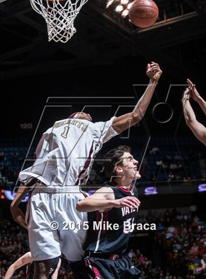 Thumbnail 3 in Valley Regional vs. Sacred Heart (CIAC Class S Final) photogallery.