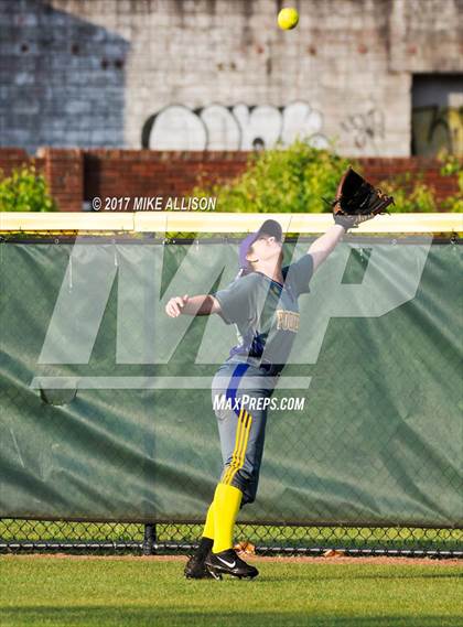 Thumbnail 3 in East Ridge vs Chattanooga Central photogallery.