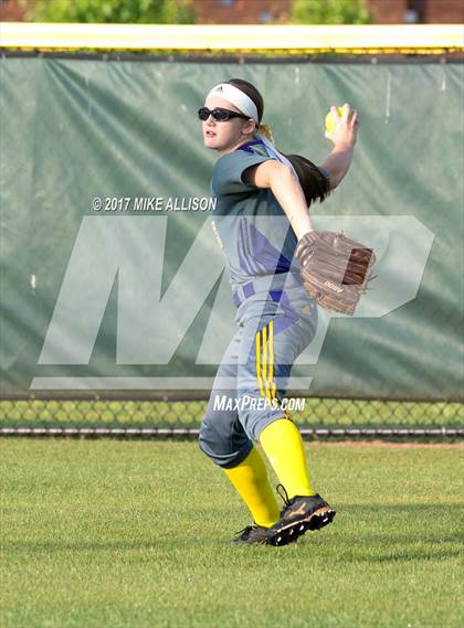 Thumbnail 1 in East Ridge vs Chattanooga Central photogallery.