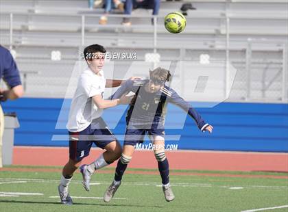Thumbnail 2 in La Costa Canyon vs. Steele Canyon (44th Annual Grossmont Holiday Tournament) photogallery.