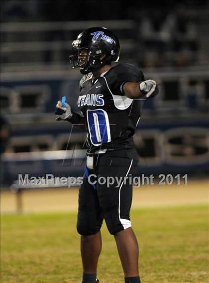 Thumbnail 3 in Frontier vs. Hoover (CIF CS D2 Playoffs) photogallery.