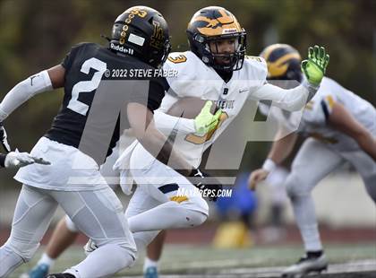 Thumbnail 1 in Bellevue @ Lincoln (WIAA 3A State Quarterfinal) photogallery.