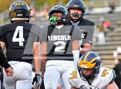Thumbnail 2 in Bellevue @ Lincoln (WIAA 3A State Quarterfinal) photogallery.