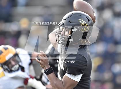 Thumbnail 2 in Bellevue @ Lincoln (WIAA 3A State Quarterfinal) photogallery.