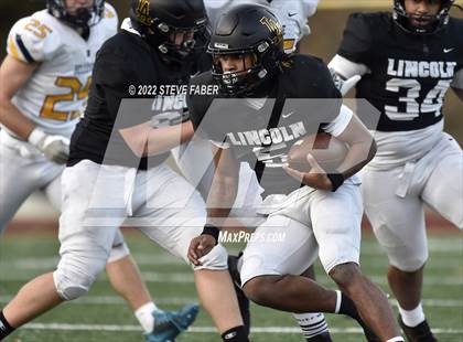 Thumbnail 3 in Bellevue @ Lincoln (WIAA 3A State Quarterfinal) photogallery.