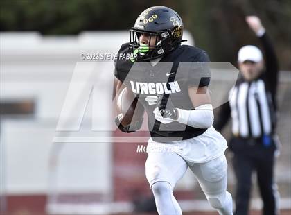 Thumbnail 3 in Bellevue @ Lincoln (WIAA 3A State Quarterfinal) photogallery.