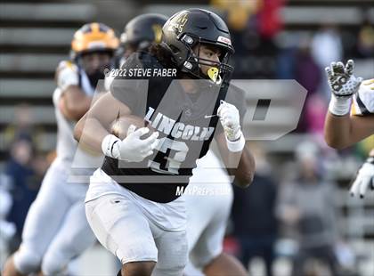Thumbnail 1 in Bellevue @ Lincoln (WIAA 3A State Quarterfinal) photogallery.