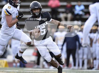 Thumbnail 3 in Bellevue @ Lincoln (WIAA 3A State Quarterfinal) photogallery.
