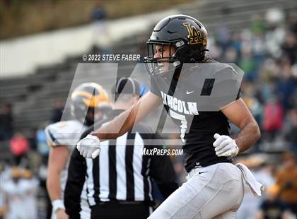 Thumbnail 3 in Bellevue @ Lincoln (WIAA 3A State Quarterfinal) photogallery.