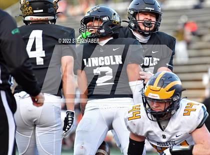 Thumbnail 3 in Bellevue @ Lincoln (WIAA 3A State Quarterfinal) photogallery.